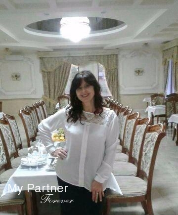 Dating Site to Meet Gorgeous Ukrainian Girl Valentina from Uman, Ukraine