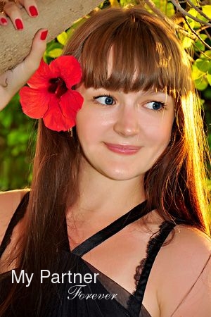 Dating Service to Meet Stunning Ukrainian Girl Yuliya from Zaporozhye, Ukraine