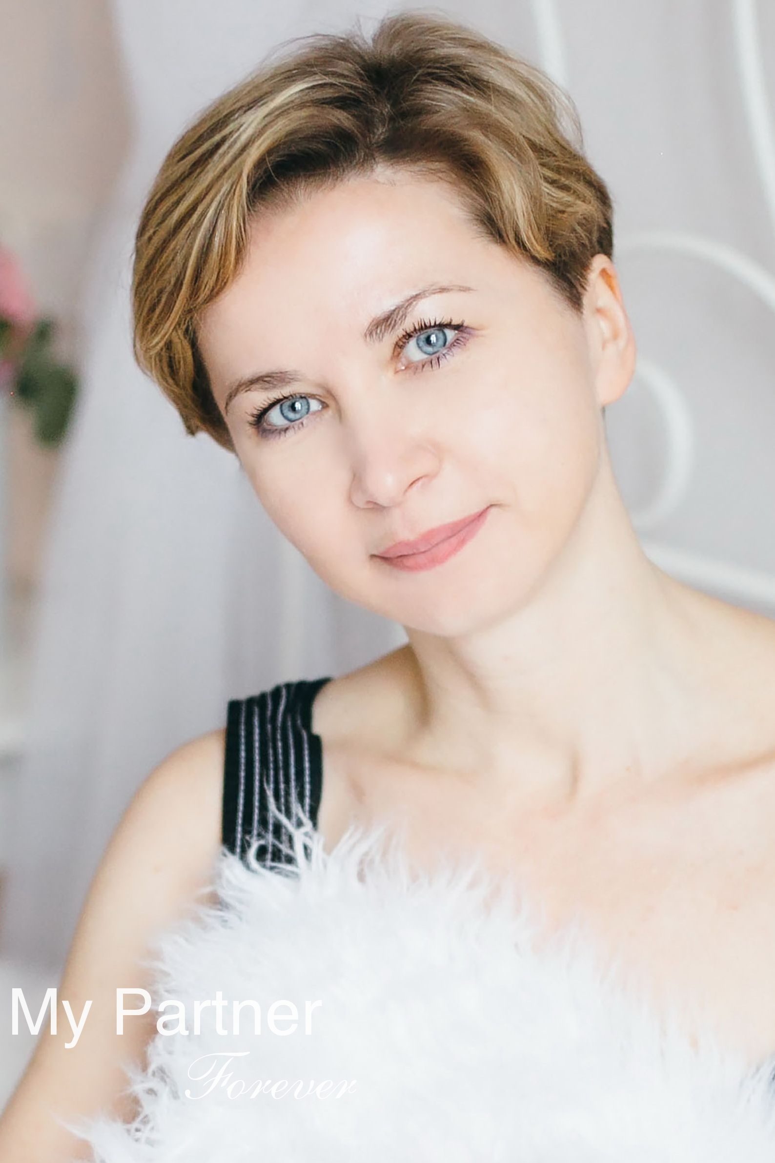 Dating Site to Meet Stunning Belarusian Girl Elena from Grodno, Belarus