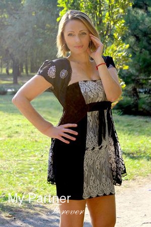 Dating Site to Meet Stunning Ukrainian Woman Lyubov from Zaporozhye, Ukraine