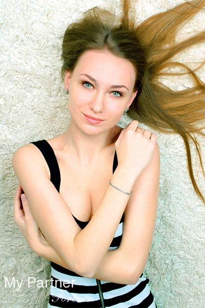 Online Dating with Charming Ukrainian Woman Anna from Sumy, Ukraine
