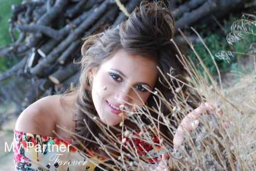 Online Dating with Charming Ukrainian Woman Marina from Melitopol, Ukraine