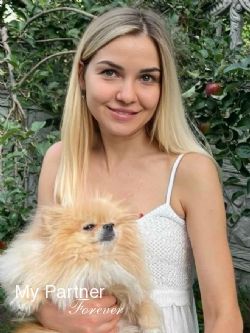 Dating Site to Meet Stunning Ukrainian Woman Alina from Dniepropetrovsk, Ukraine