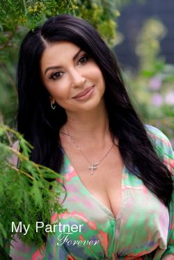 Dating with Gorgeous Ukrainian Woman Tatiyana from Kharkov, Ukraine