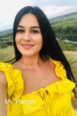 Datingsite to Meet Gorgeous Ukrainian Woman Veronika from Lvov, Ukraine