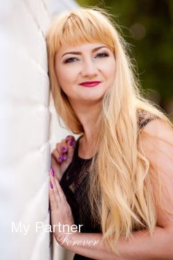 Datingsite to Meet Pretty Ukrainian Girl Marianna from Poltava, Ukraine