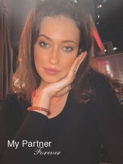 Online Dating with Sexy Ukrainian Woman Ekaterina from Donetsk, Ukraine