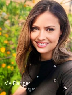 Online Dating with Stunning Ukrainian Girl Nellya from Odessa, Ukraine