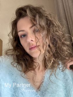 Pretty Girl from Ukraine - Anna from Kharkov, Ukraine