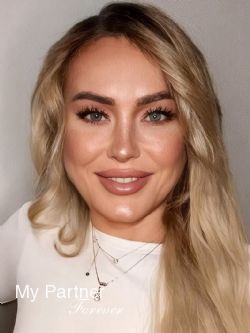 Single Girl from Ukraine - Elena from Odessa, Ukraine