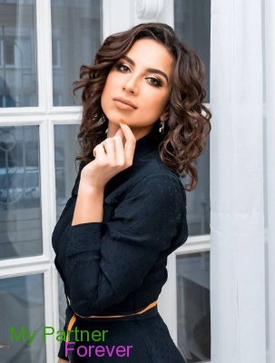 Online Dating with Charming Ukrainian Girl Tatiyana from Poltava, Ukraine