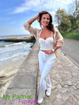 Datingsite to Meet Charming Ukrainian Lady Alla from Odessa, Ukraine