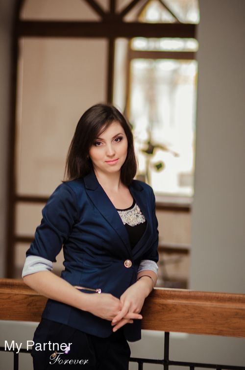 Dating Service to Meet Charming Ukrainian Girl Olga from Poltava, Ukraine
