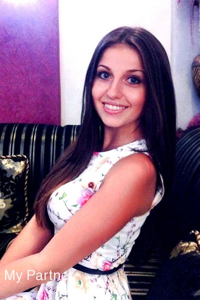 Dating Service to Meet Pretty Ukrainian Girl Nataliya from Sumy, Ukraine