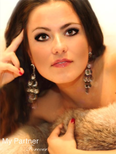 Dating Service to Meet Stunning Ukrainian Lady Inna from Sumy, Ukraine