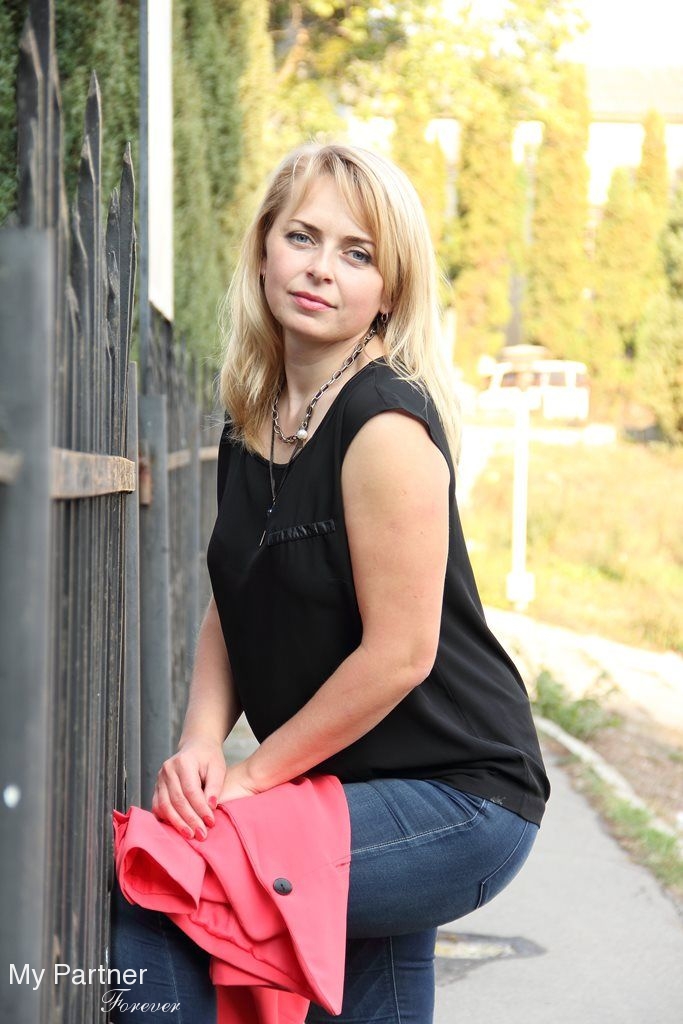 Dating Site to Meet Sexy Ukrainian Girl Alesya from Vinnitsa, Ukraine