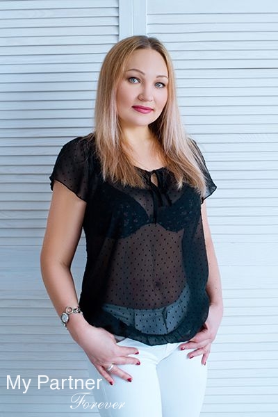 Dating with Gorgeous Ukrainian Woman Anna from Zaporozhye, Ukraine