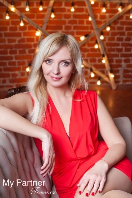 Datingsite to Meet Beautiful Ukrainian Girl Elena from Zaporozhye, Ukraine