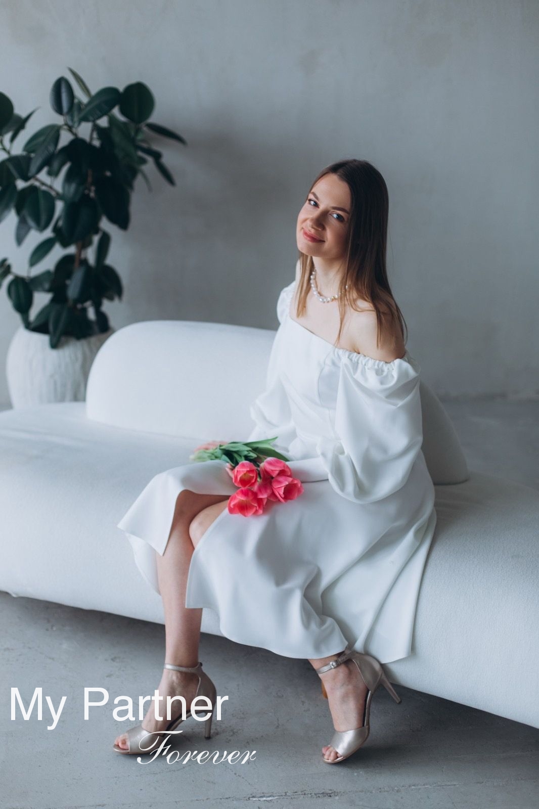 Dating Service to Meet Beautiful Belarusian Lady Nataliya from Grodno, Belarus