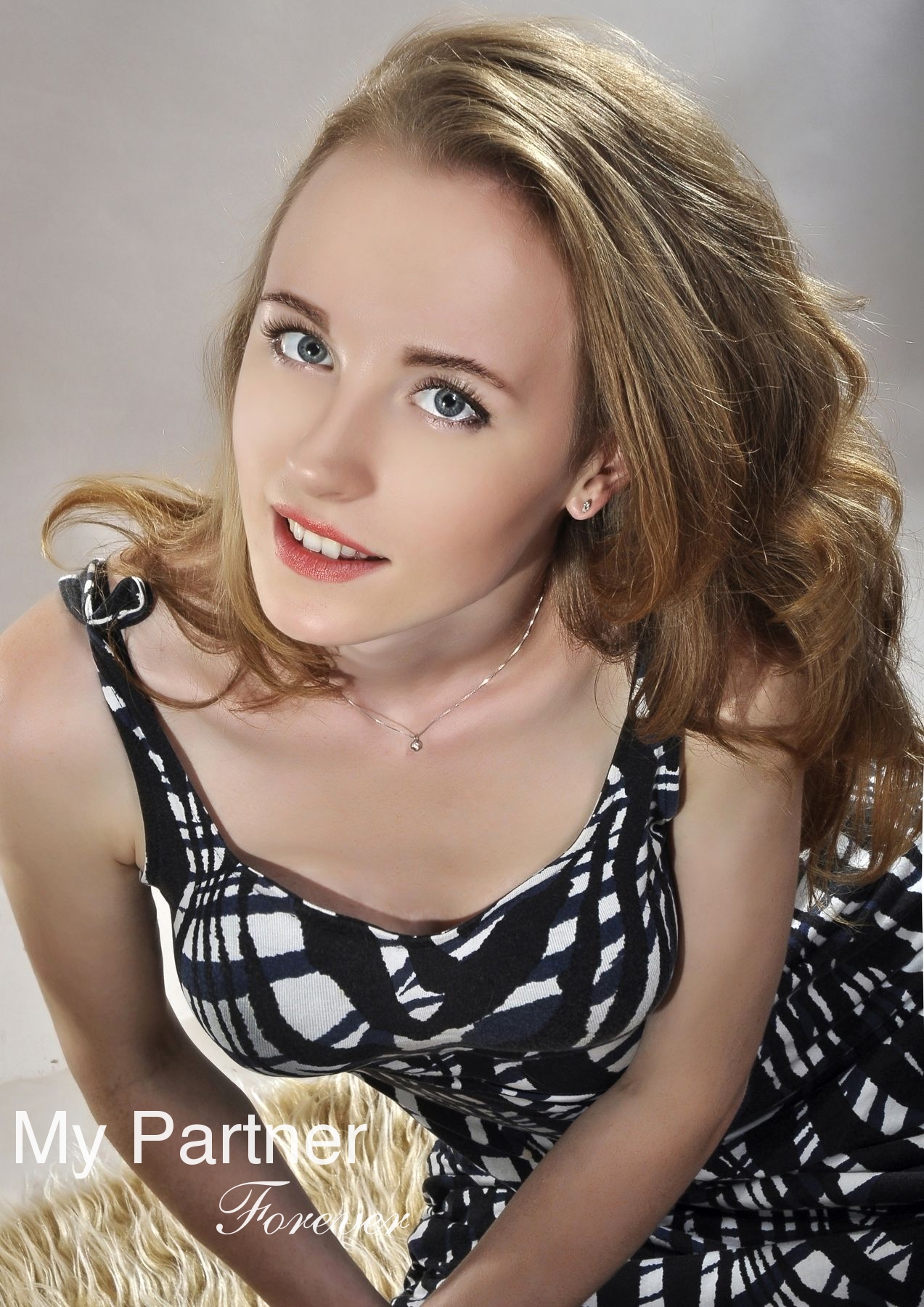 Dating Service to Meet Beautiful Ukrainian Girl Ekaterina from Kiev, Ukraine