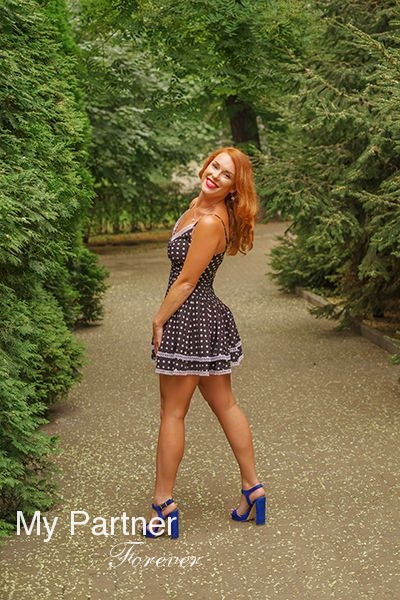 Dating Service to Meet Beautiful Ukrainian Lady Yuliya from Zaporozhye, Ukraine