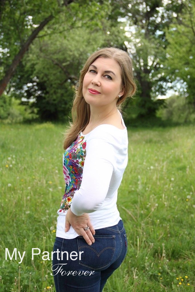 Dating Service to Meet Beautiful Ukrainian Woman Aleksandra from Vinnitsa, Ukraine