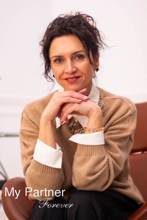 Dating Service to Meet Gorgeous Russian Woman Elena from Kaliningrad, Russia