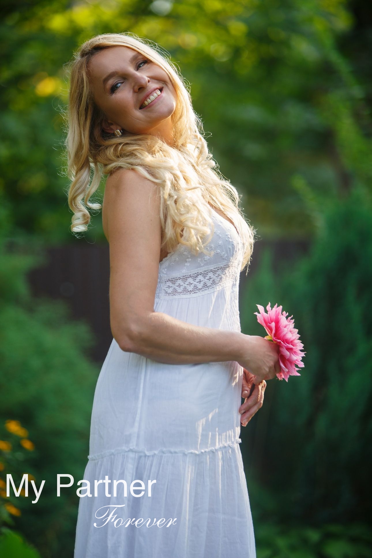 Dating Service to Meet Gorgeous Ukrainian Girl Irina from Cherkasy, Ukraine