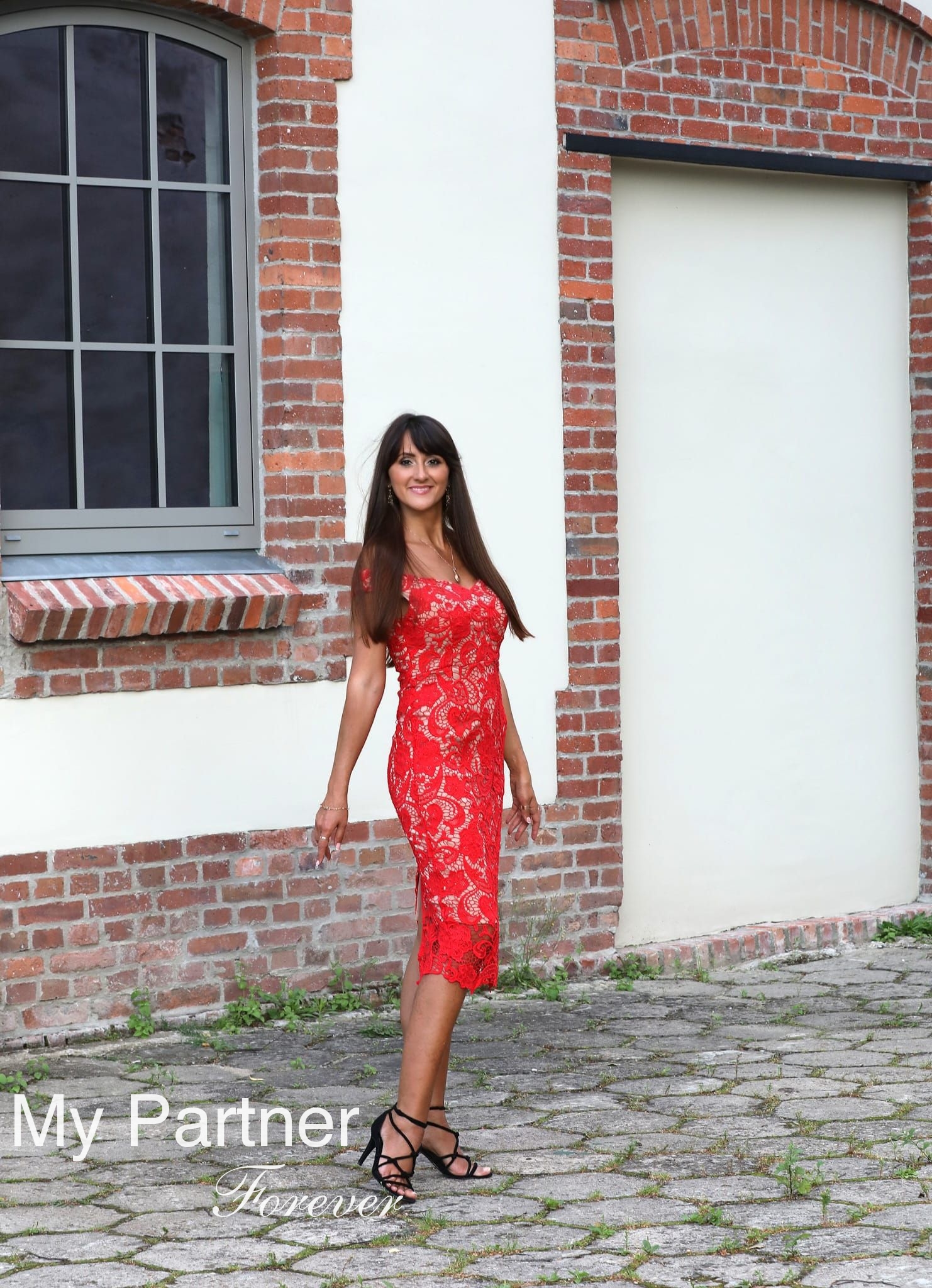 Dating Service to Meet Gorgeous Ukrainian Girl Larisa from Krivoj Rog, Ukraine