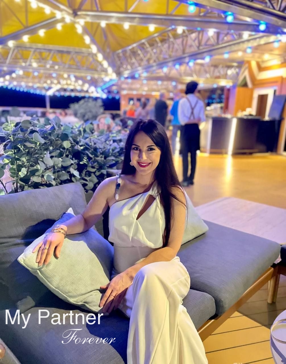 Dating Service to Meet Gorgeous Ukrainian Lady Anastasiya from Kharkov, Ukraine