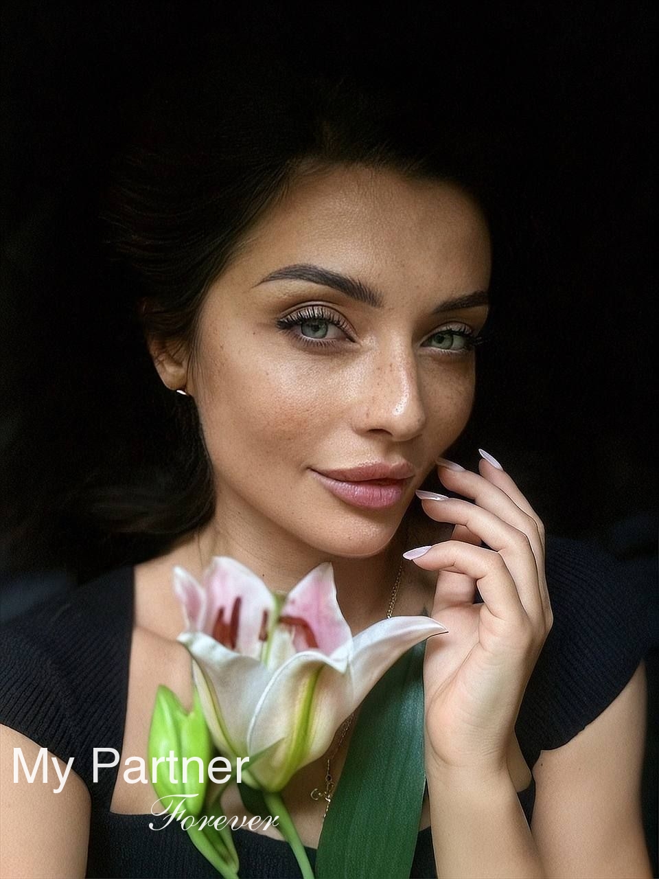 Dating Service to Meet Gorgeous Ukrainian Lady Elena from Kharkov, Ukraine