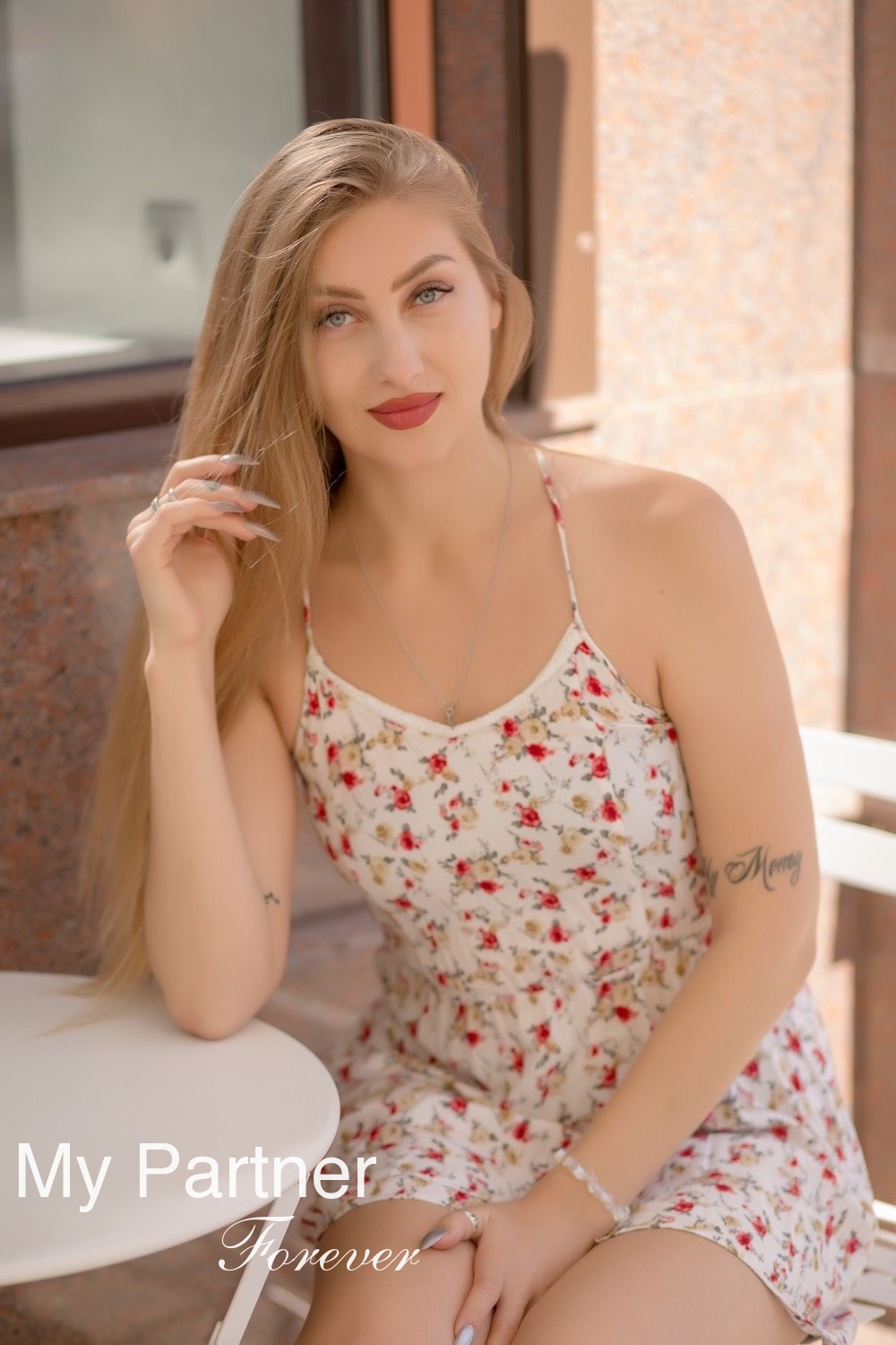 Dating Service to Meet Gorgeous Ukrainian Lady Elizaveta from Poltava, Ukraine