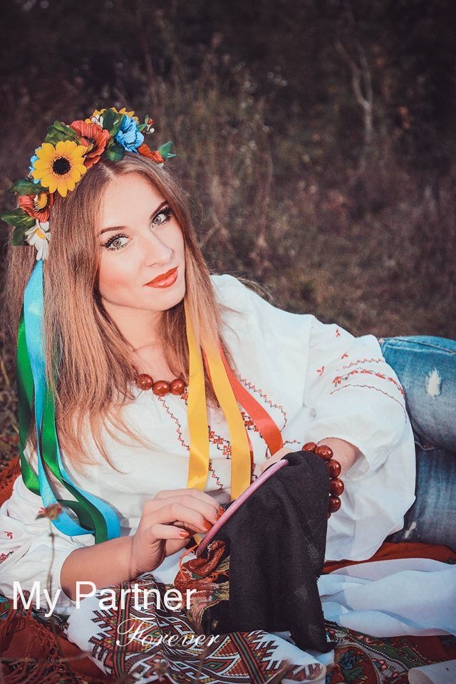 Dating Service to Meet Gorgeous Ukrainian Woman Nataliya from Vinnitsa, Ukraine