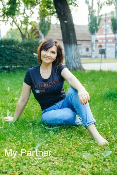 Dating Service to Meet Pretty Ukrainian Woman Nataliya from Zaporozhye, Ukraine