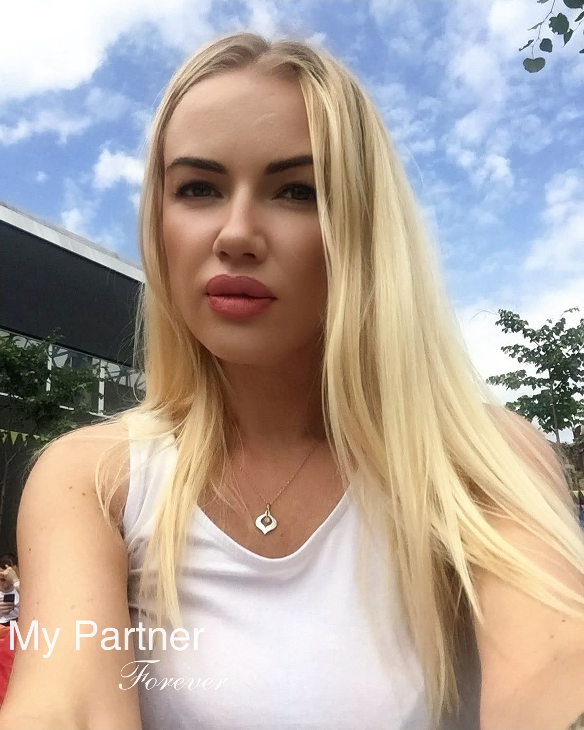 Dating Service to Meet Sexy Ukrainian Woman Yuliya from Vinnitsa, Ukraine