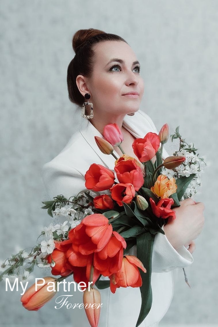Dating Service to Meet Single Belarusian Lady Yuliya from Grodno, Belarus
