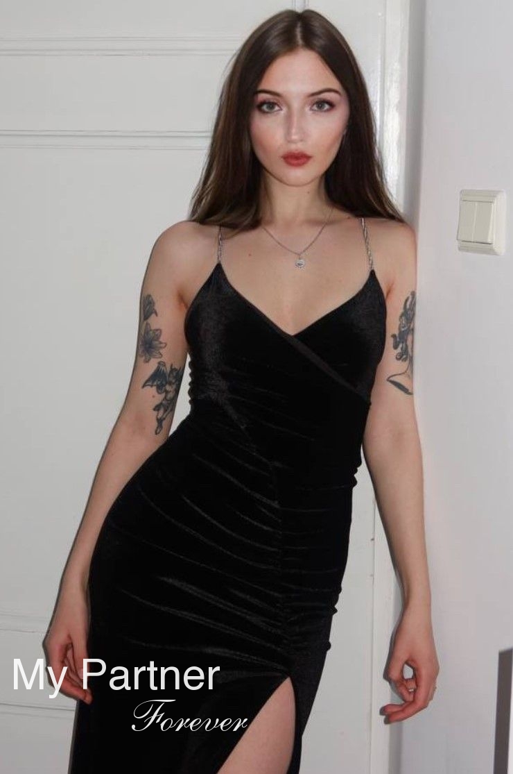 click to enlarge Dating Service to Meet Single Ukrainian Girl Angelina from Kiev, Ukraine