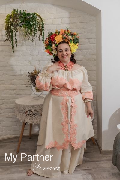 Dating Service to Meet Single Ukrainian Lady Irina from Kiev, Ukraine