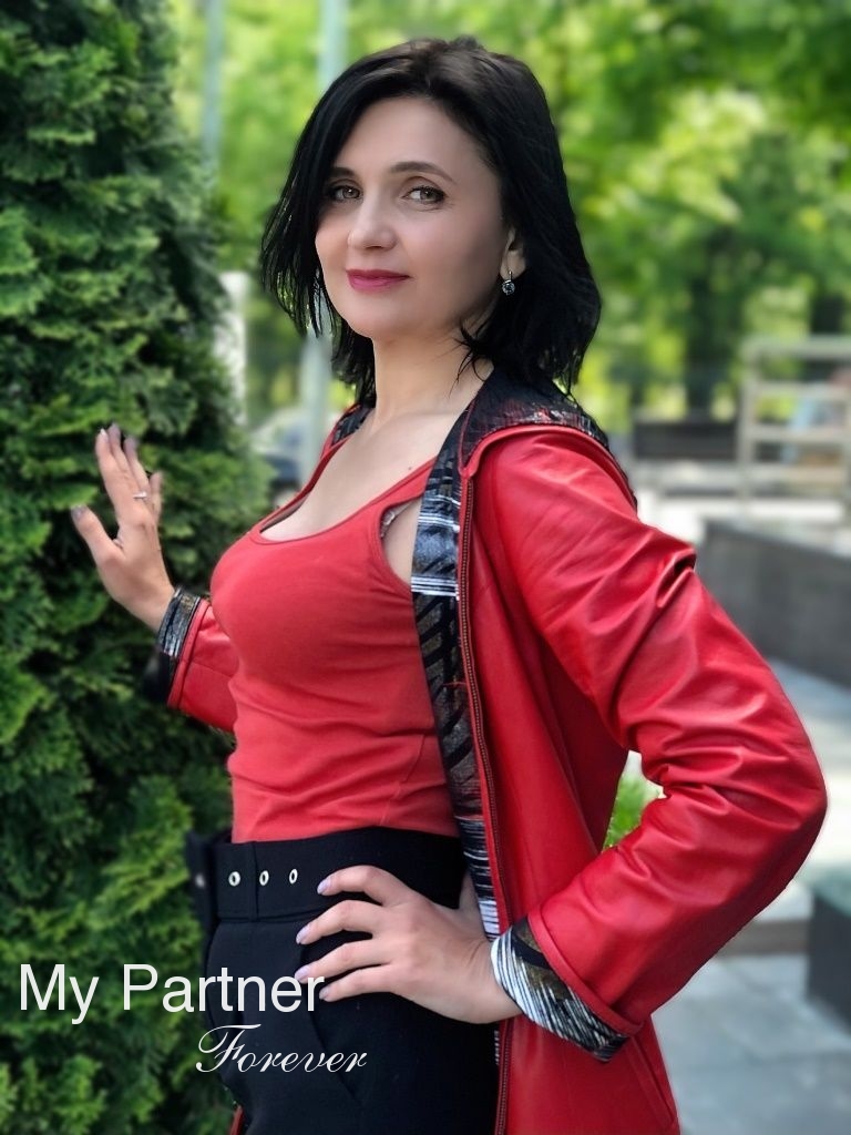 Dating Service to Meet Single Ukrainian Woman Alla from Vinnitsa, Ukraine