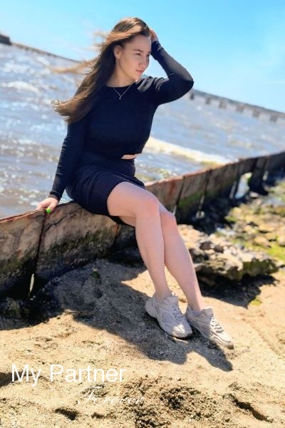 Dating Service to Meet Single Ukrainian Woman Milena from Nikolaev, Ukraine