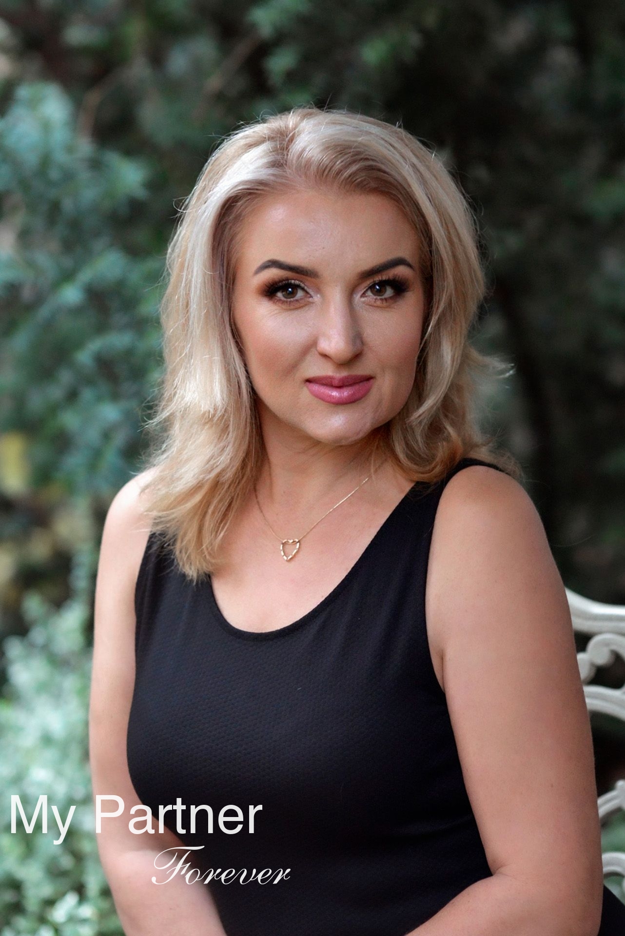 Dating Service to Meet Stunning Ukrainian Lady Larisa from Kharkov, Ukraine