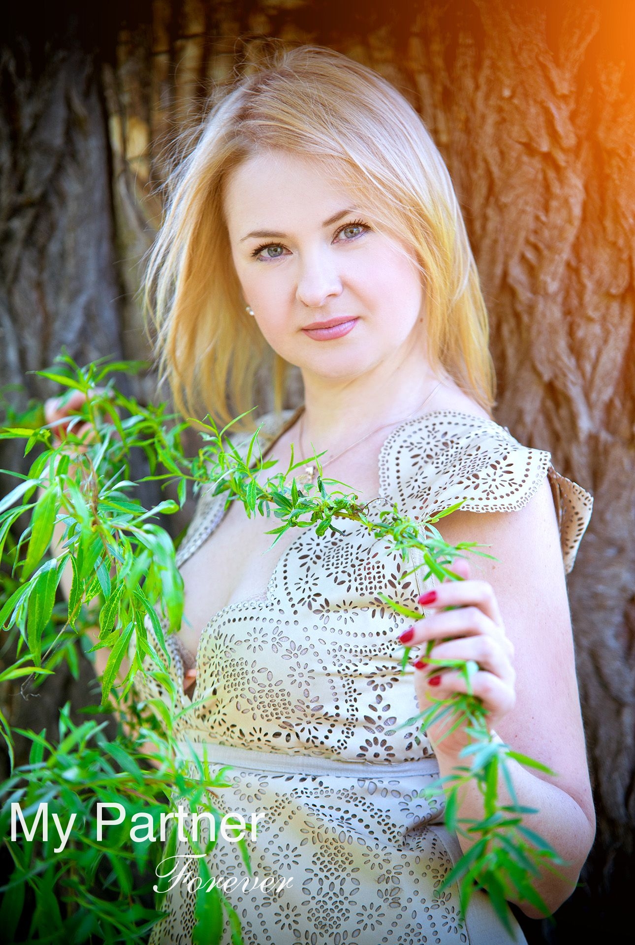 Dating Service to Meet Stunning Ukrainian Lady Viktoriya from Zaporozhye, Ukraine