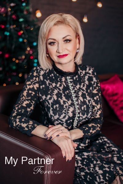 Dating Service to Meet Stunning Ukrainian Woman Anna from Zaporozhye, Ukraine