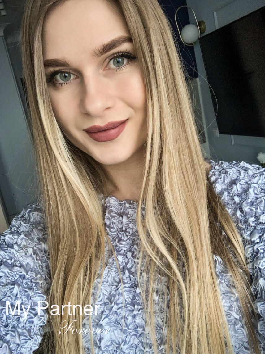 Dating Site to Meet Beautiful Belarusian Girl Ilona from Minsk, Belarus