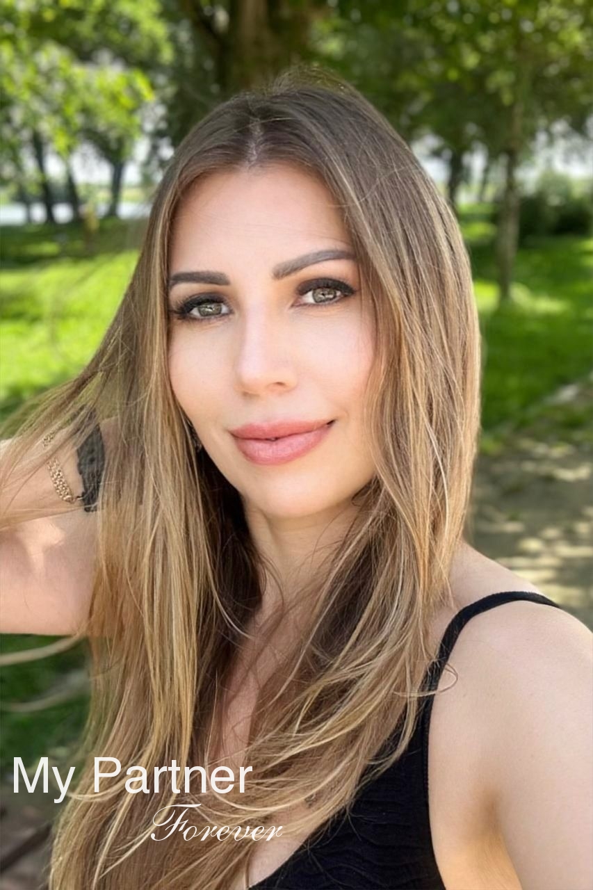 Dating Site to Meet Beautiful Ukrainian Girl Nataliya from Krivoj Rog, Ukraine
