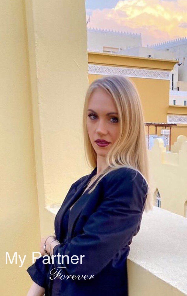 Dating Site to Meet Beautiful Ukrainian Girl Yana from Kiev, Ukraine
