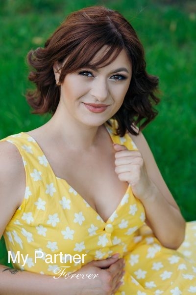 Dating Site to Meet Beautiful Ukrainian Woman Yuliya from Zaporozhye, Ukraine