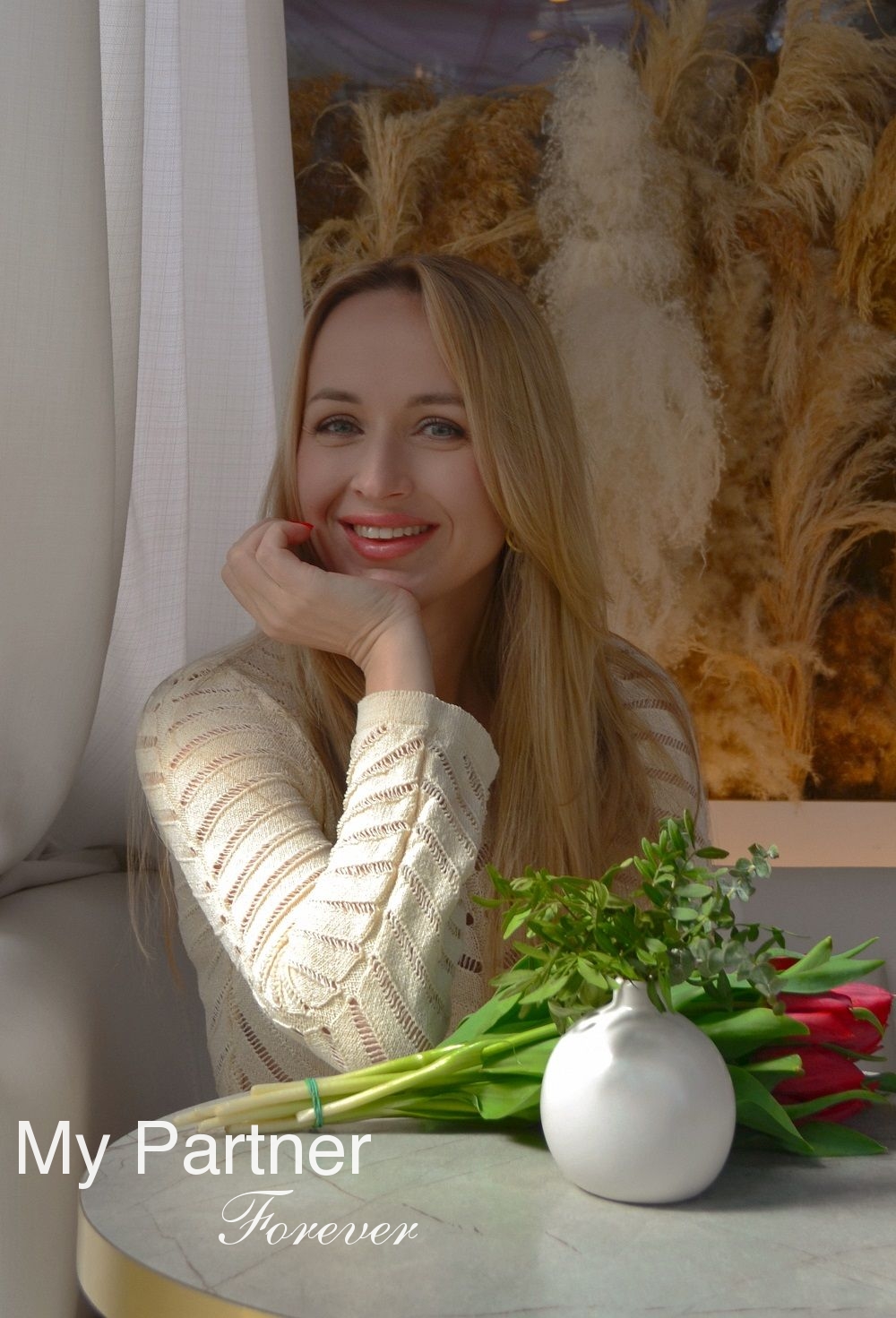 Dating Site to Meet Charming Ukrainian Woman Valentina from Odessa, Ukraine