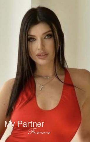 Dating Site to Meet Gorgeous Ukrainian Girl Kristina from Lvov, Ukraine