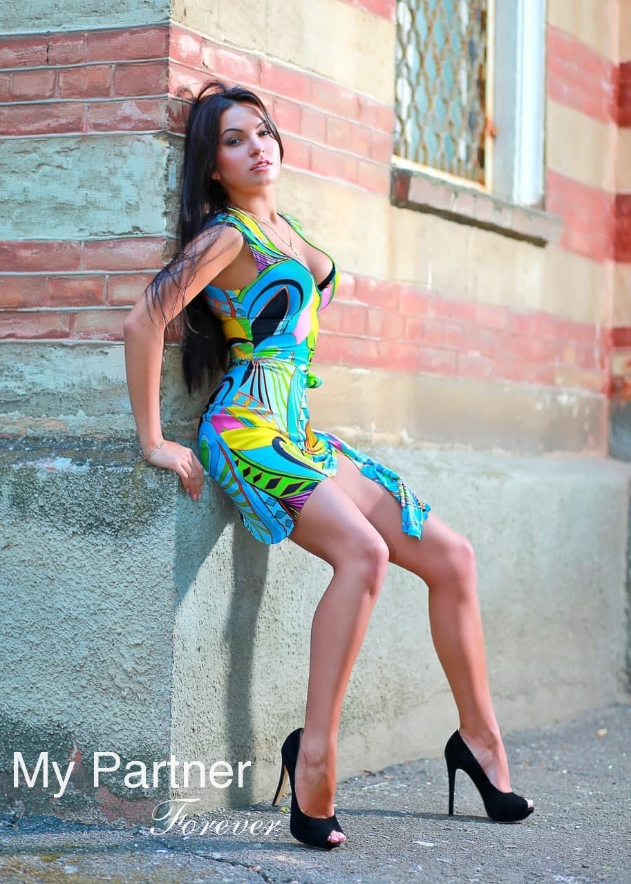 Dating Site to Meet Gorgeous Ukrainian Lady Aleksandra from Odessa, Ukraine